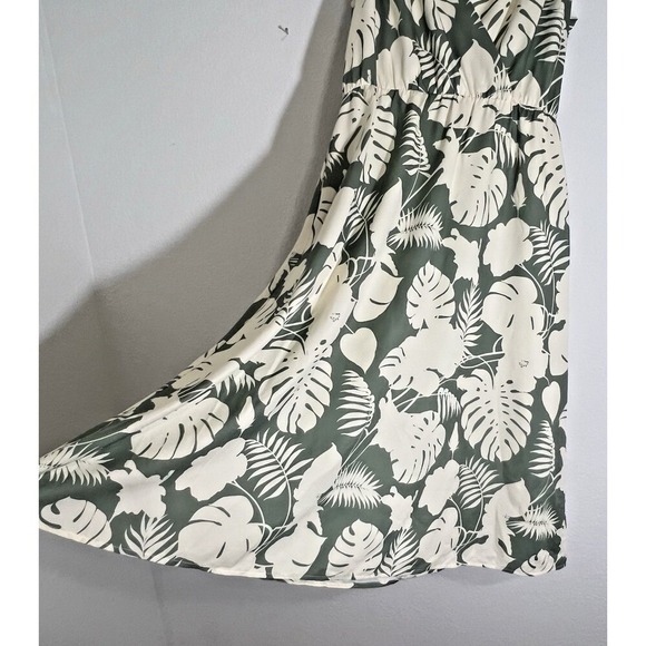 bYSI Tropical dress Women Palm Leaf Green and Cream Fit &‎ Flare Flowy Lined NWT - Picture 2 of 12